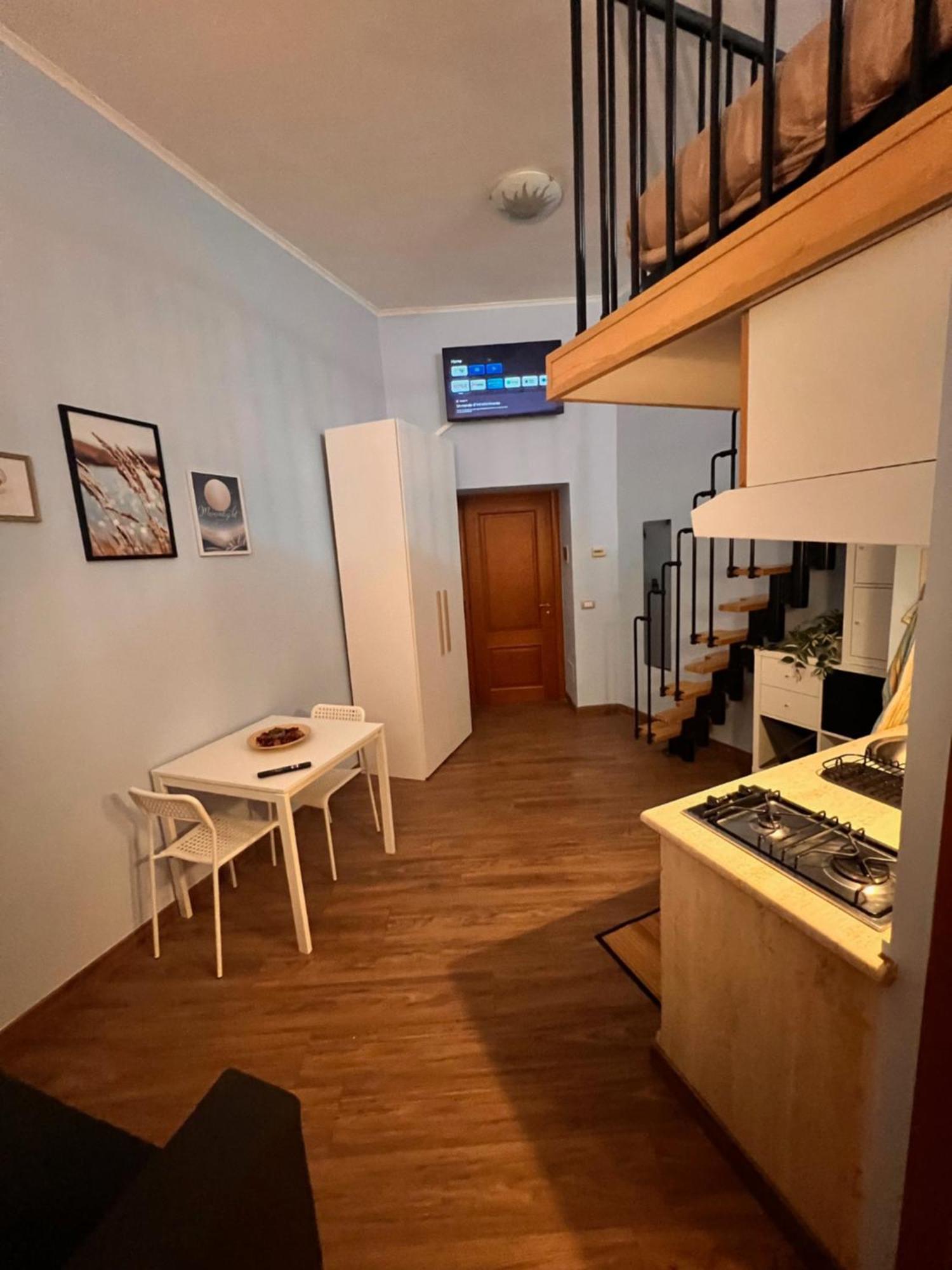 Moonlight Suite Рим Экстерьер фото
